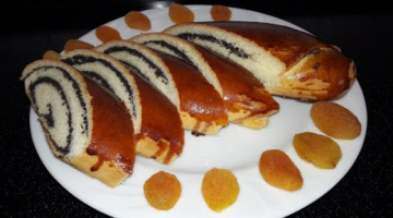 Дрожжевой рулет с маковой начинкой