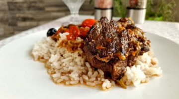 Мясо  в изумительно вкусном соусе  ОССОБУКО